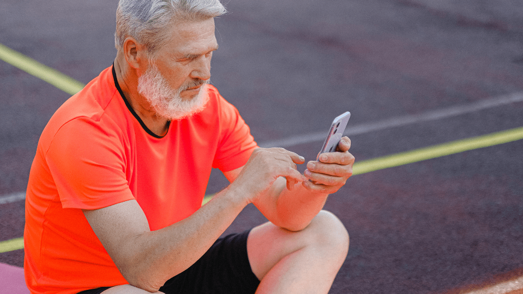 Member Using Gym Apps Member Using Gym Apps